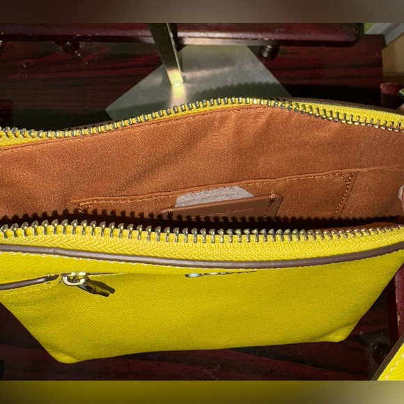 👜🆕👜 Coach Mini Rowan File Bag Crossbody Purse in Bright Yellow Leather - Picture 6 of 10